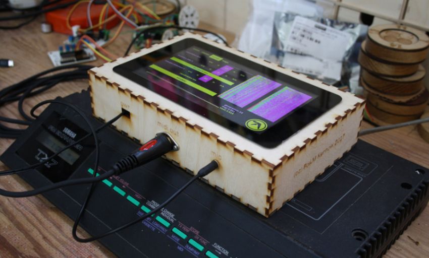 Midimutant - генеративный редактор пэтчей для Yamaha DX7 от Aphex Twin