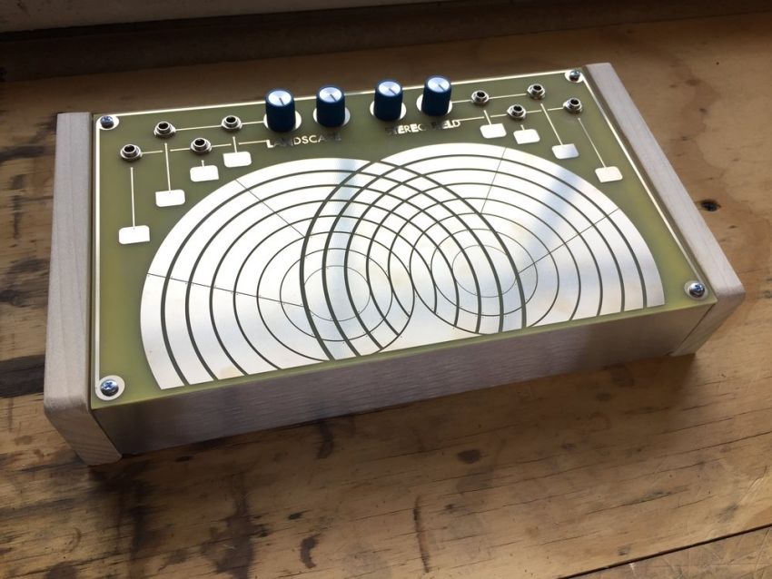 Landscape Stereo Field - квадрофонический сенсорный синтезатор