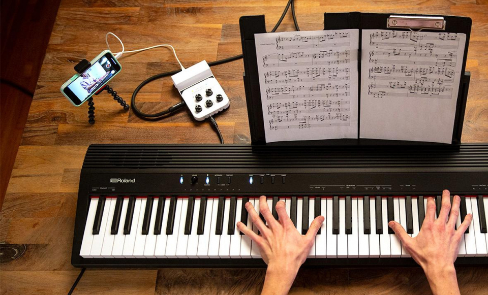 Roland GO Piano - портативное фортепиано с искуственным интеллектом от Amazon