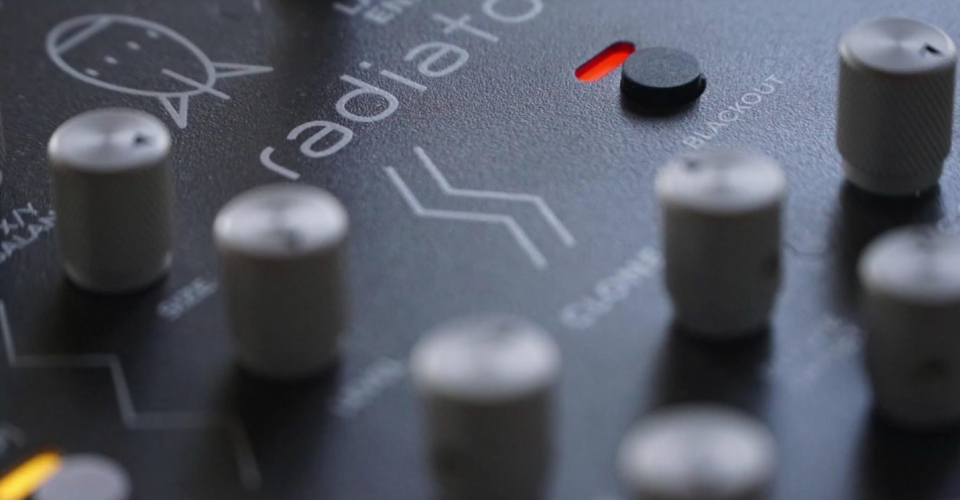Radiator: синтезатор для программирования лазерных шоу