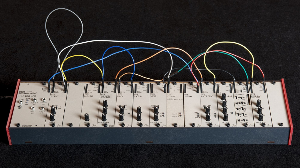 Superbooth 2019: Tangible Waves AE Modular - бюджетные модульные синтезаторы для каждого!